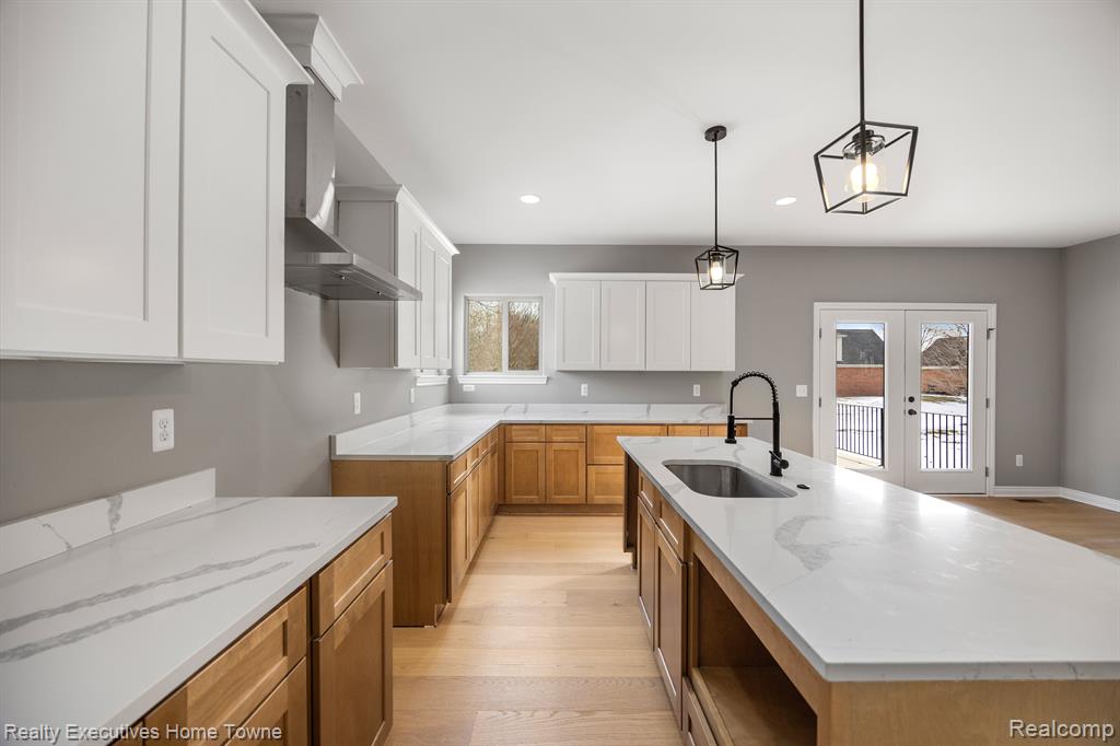 53972 CARRIGAN Drive, New Baltimore, MI 48047 — Photo 11