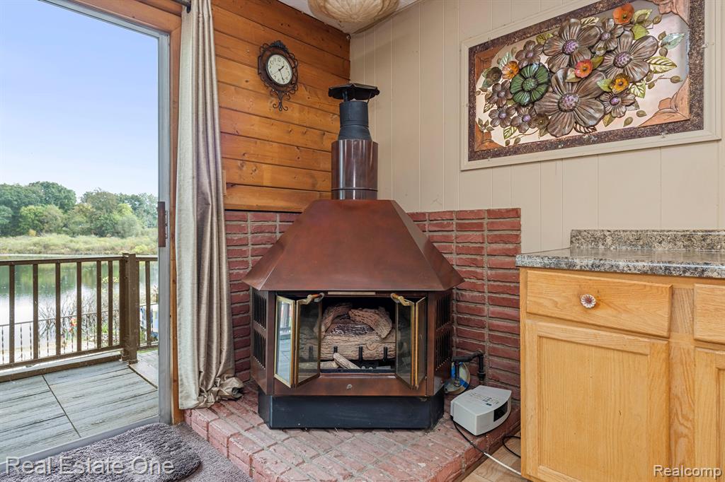 200 E CANYON Drive, Milford, MI 48380 — Photo 15