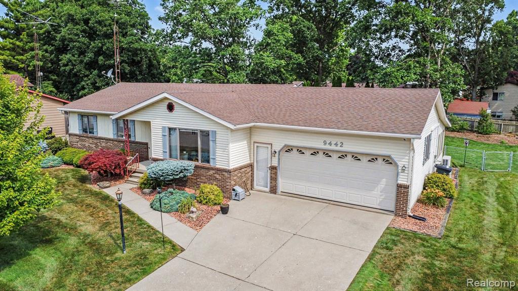 9442 WOODSIDE Trail, Swartz Creek, MI 48473 — Photo 4