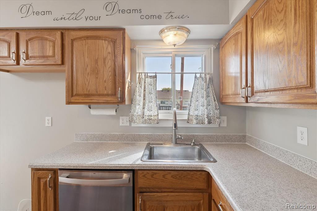 1796 Oakview Drive, Canton, MI 48187 — Photo 11
