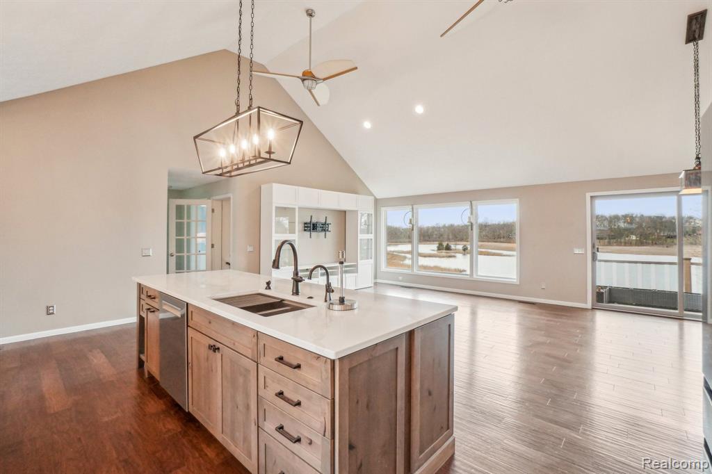 5001 GROVER Drive, Brighton, MI 48116 — Photo 5