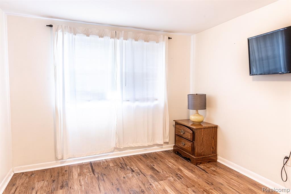 5037 1ST Street, Swartz Creek, MI 48473 — Photo 11