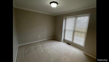 7411 MEADOWCREST, Orchard Lake Village, MI 48324 — Photo 17