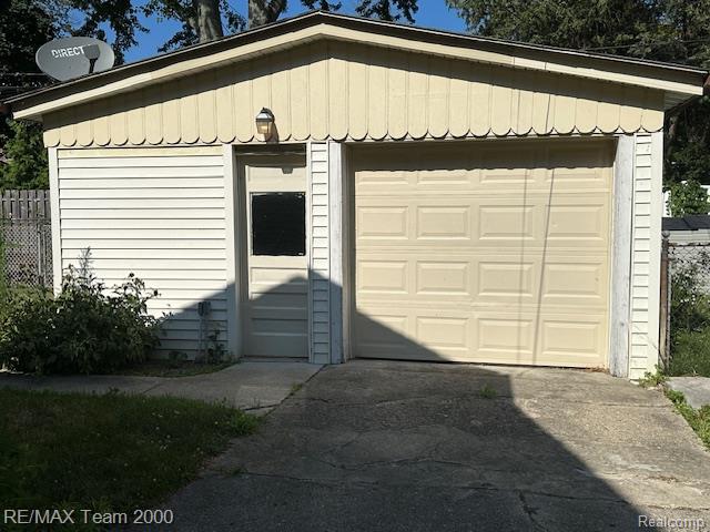 1032 Beaconsfield Avenue, Grosse Pointe Park, MI 48230 — Photo 5