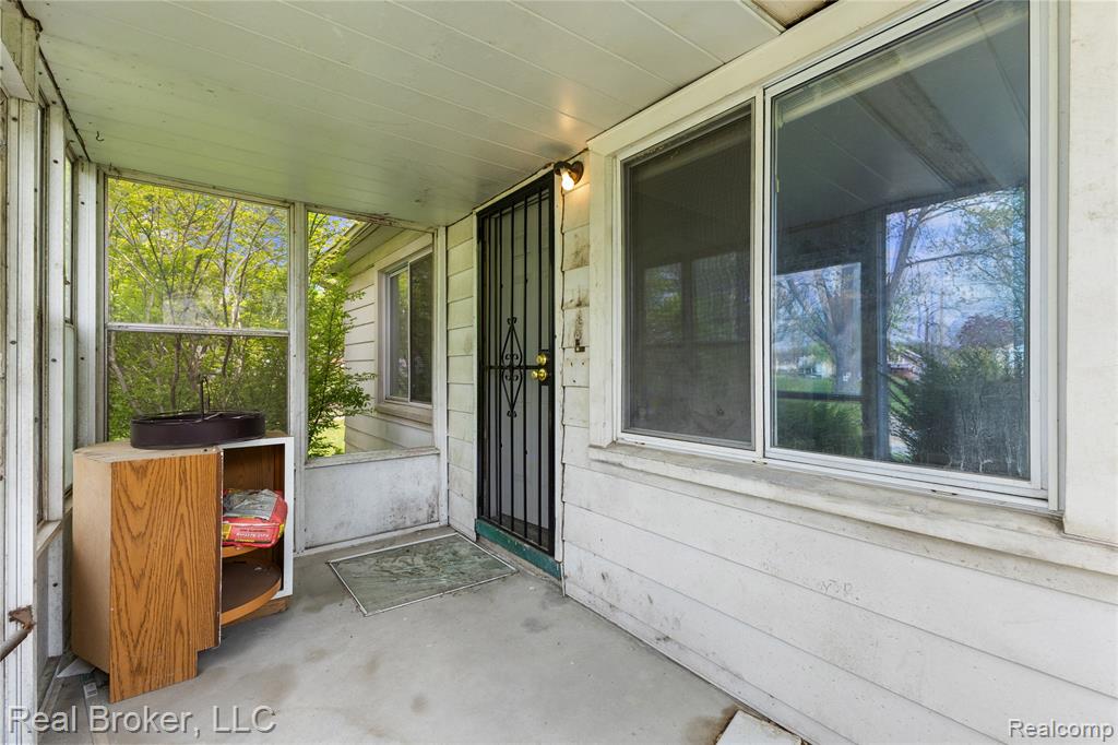13576 Warwick Street, Detroit, MI 48223 — Photo 17