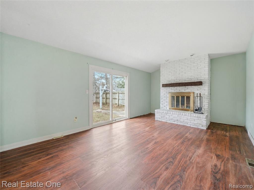 2276 Lakewood Way, Pinckney, MI 48169 — Photo 15