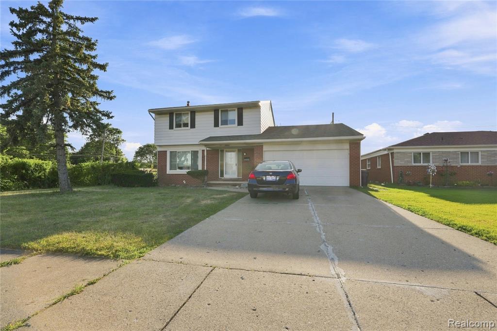33011 Crestwell Drive, Sterling Heights, MI 48310
