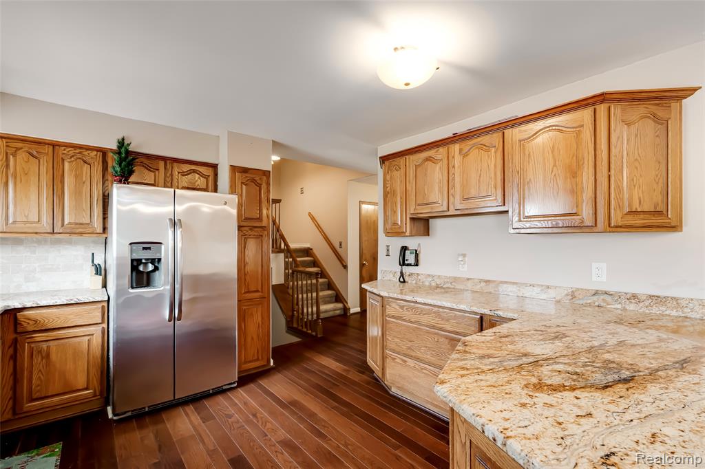 24705 Colonial Drive, Woodhaven, MI 48183 — Photo 22