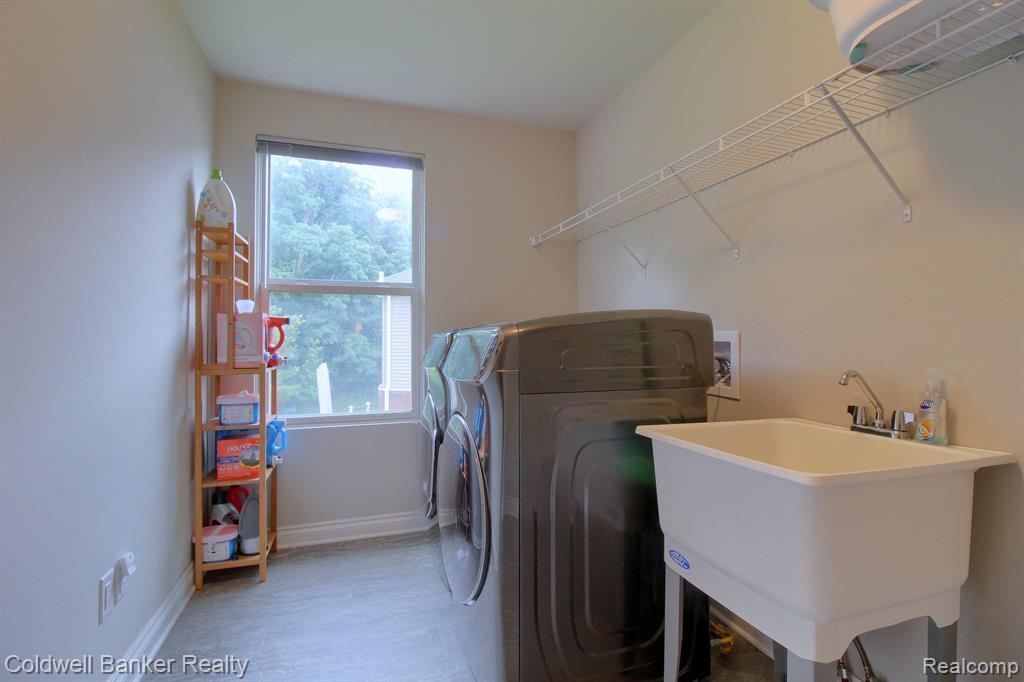44298 BILLINGS Drive, Novi, MI 48377 — Photo 22