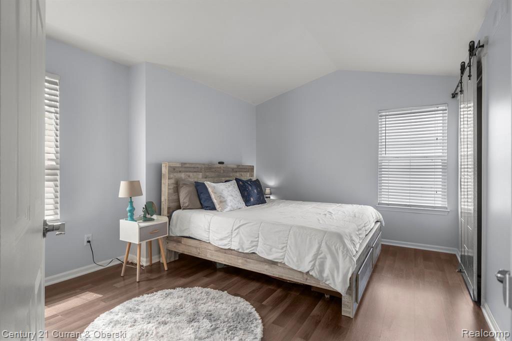 8611 BARRINGTON Drive, Ypsilanti, MI 48198 — Photo 18