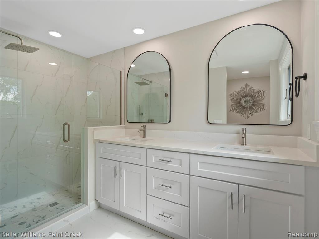 5925 Oakland Valley Drive, Rochester, MI 48306 — Photo 25
