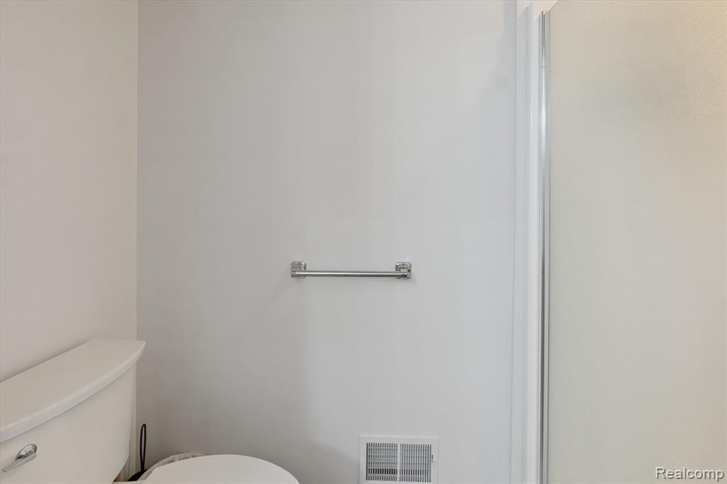 5128 Sandalwood Circle, Grand Blanc, MI 48439 — Photo 15