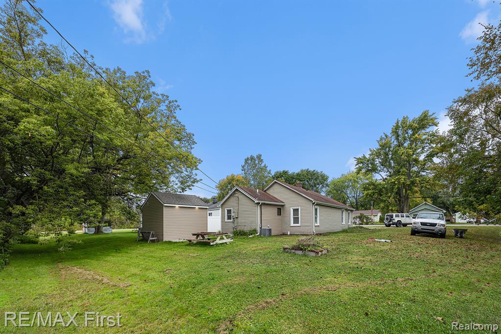4807 Griswold, Kimball, MI — Photo 19