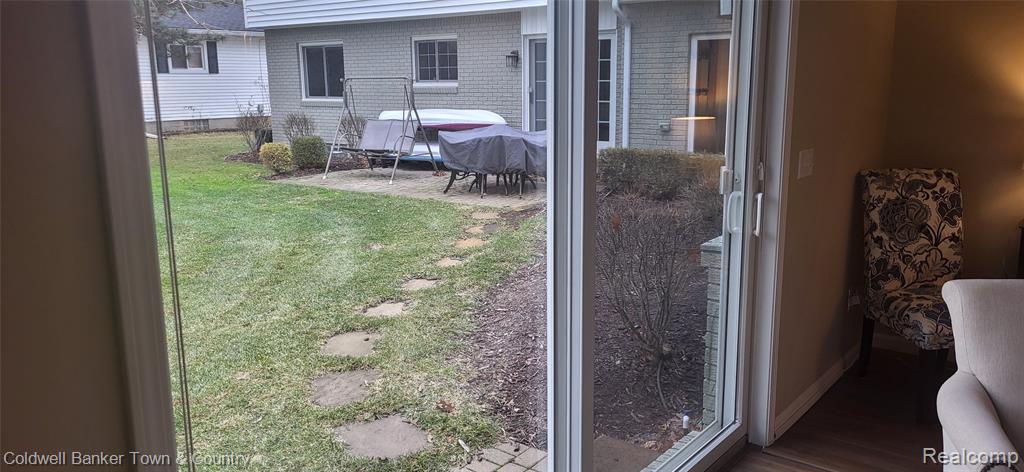 10557 Kenicott Trail, Brighton, MI 48114 — Photo 45