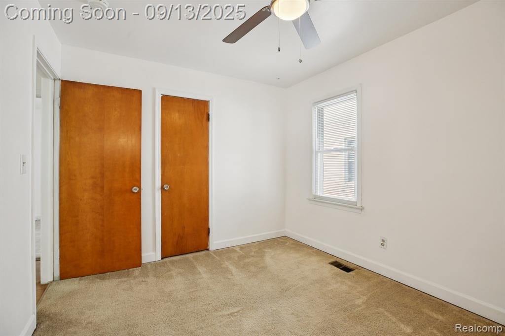553 E Annabelle Avenue, Hazel Park, MI 48030 — Photo 13
