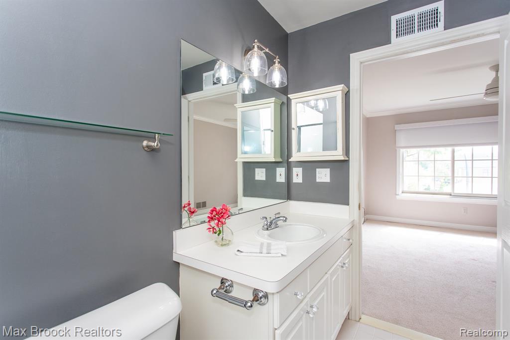 444 Chester Street, 420, Birmingham, MI 48009 — Photo 28