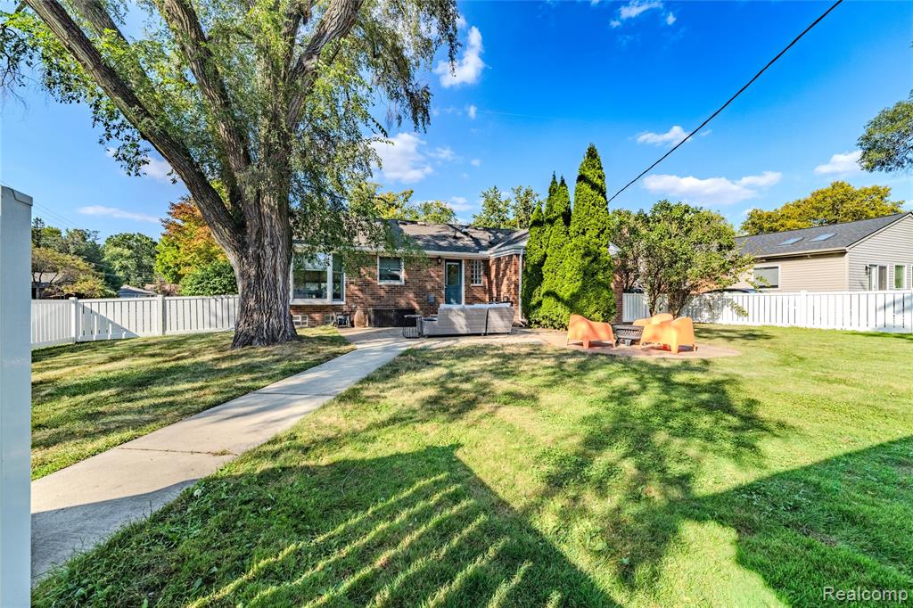 16991 Kirkshire Avenue, Beverly Hills, MI 48025 — Photo 27