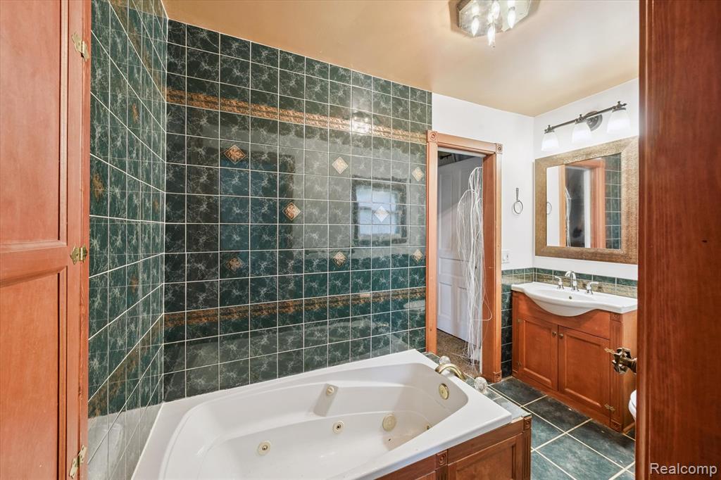 303 Mechanic Street, Stockbridge, MI 49285 — Photo 17