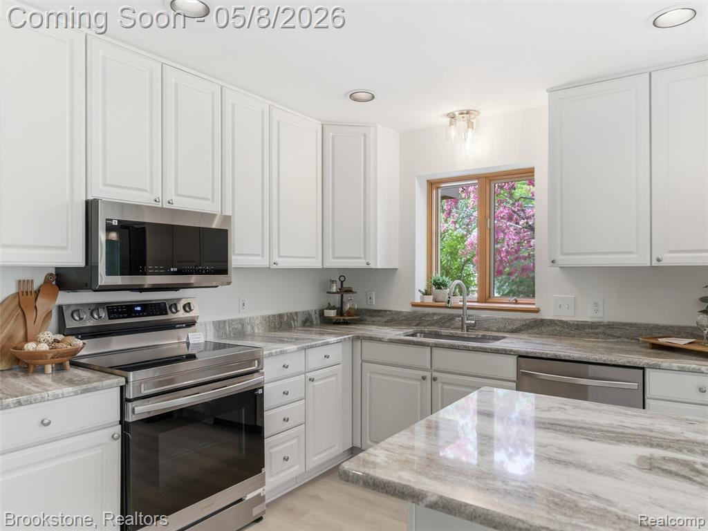 6512 White Lake Road, Clarkston, MI — Photo 22