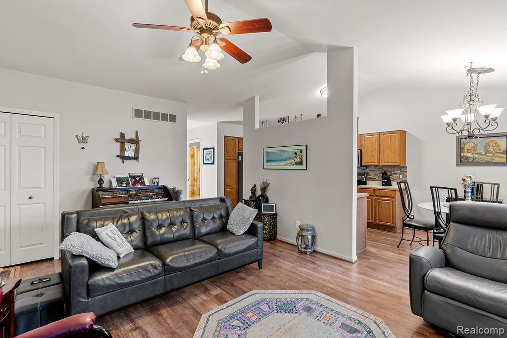4034 Stonebridge, Holly, MI 48442 — Photo 8
