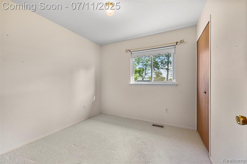 43702 Stuart Drive, Canton, MI 48187 — Photo 14