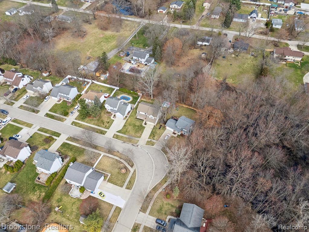 4272 HEATHERSTONE Drive, Waterford, MI 48329 — Photo 49