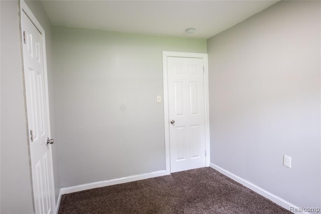 39751 Sylvia Street, Harrison Township, MI — Photo 12