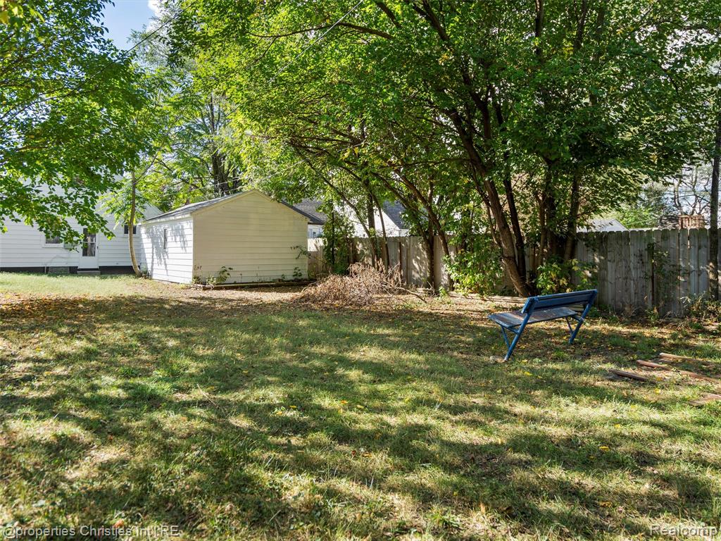 8770 Leroy Street, Oak Park, MI 48237 — Photo 26