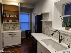 324 ELIOT Street, Detroit, MI 48201 — Photo 14