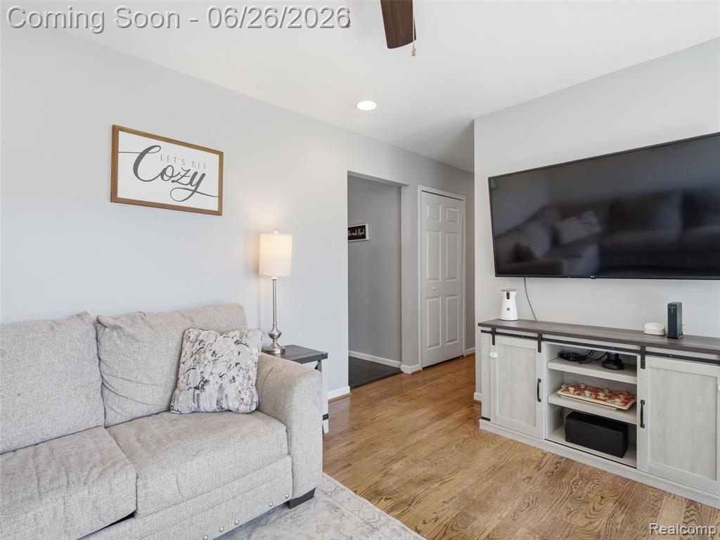40963 Flagstaff Drive, Sterling Heights, MI 48313 — Photo 8