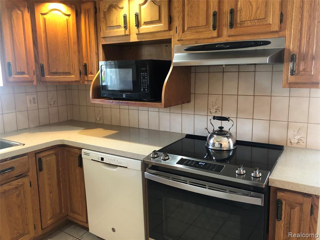 6556 Drexel Street, Dearborn Heights, MI 48127 — Photo 6