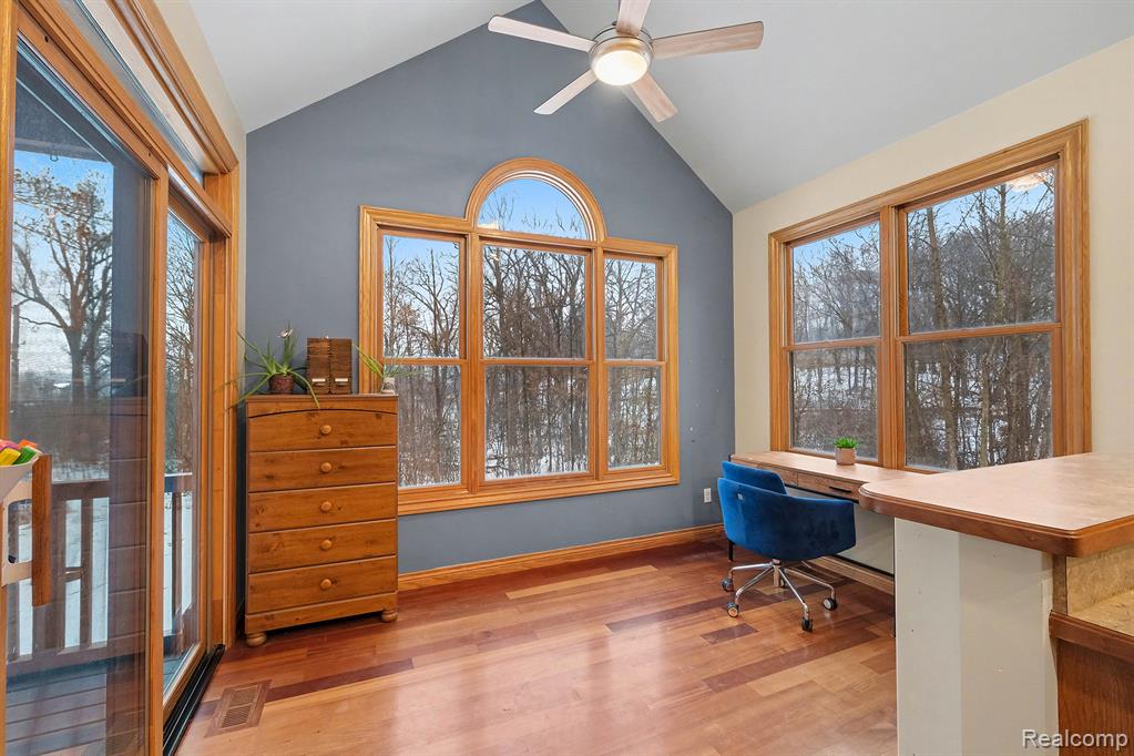 10151 Walnut Shores Drive, Fenton, MI 48430 — Photo 11