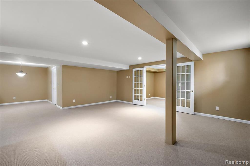6952 Granger Drive, Troy, MI 48098 — Photo 36