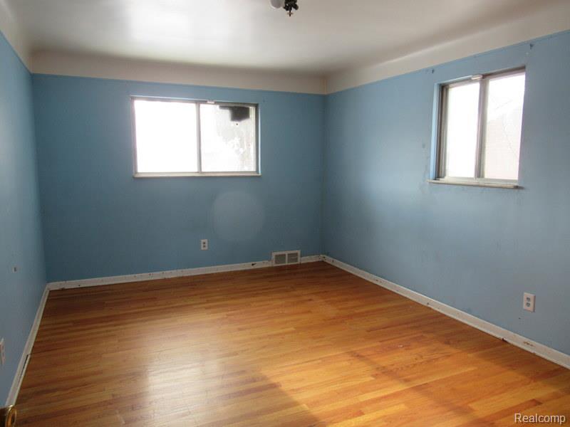 17729 Collinson Avenue, Eastpointe, MI 48021 — Photo 10