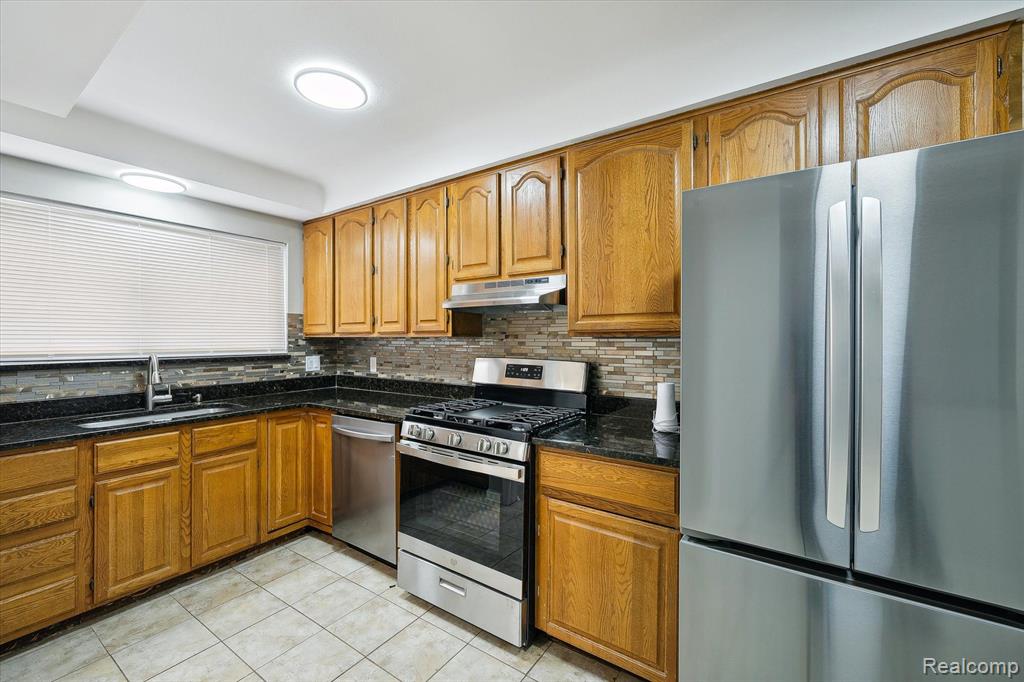 9349 KINLOCH, Redford, MI 48239 — Photo 8