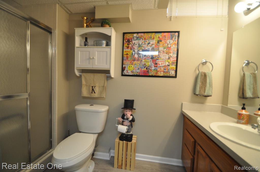 46654 SPRINGHILL Drive, Utica, MI 48317 — Photo 26