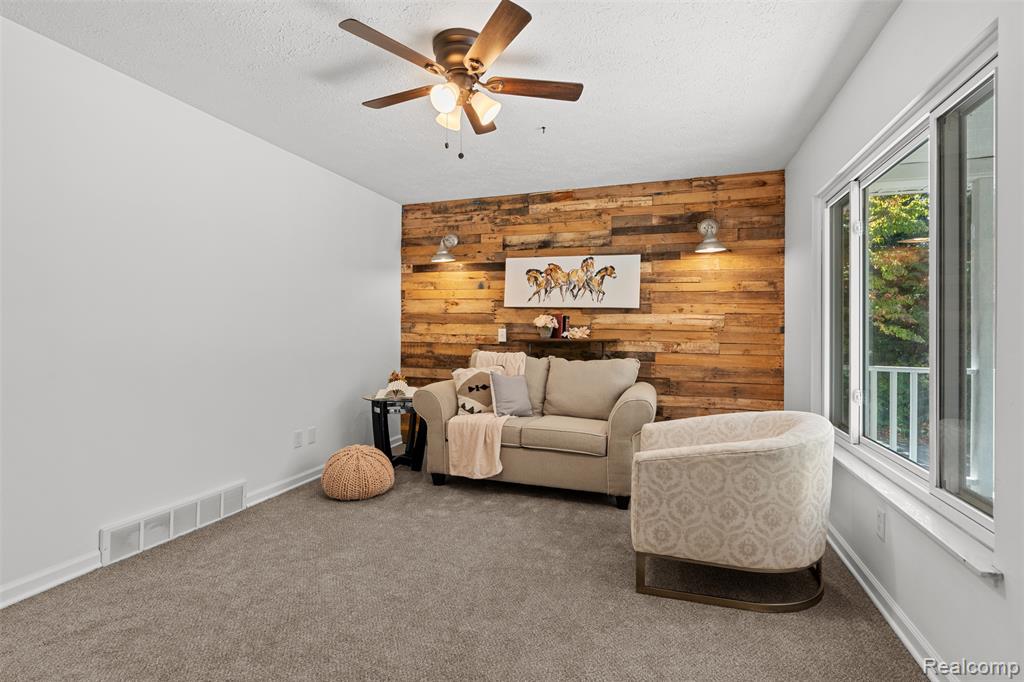 640 N Madison Street, Perry, MI 48872 — Photo 6