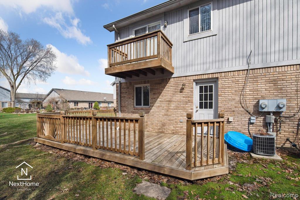 23490 READING, Trenton, MI 48183 — Photo 32