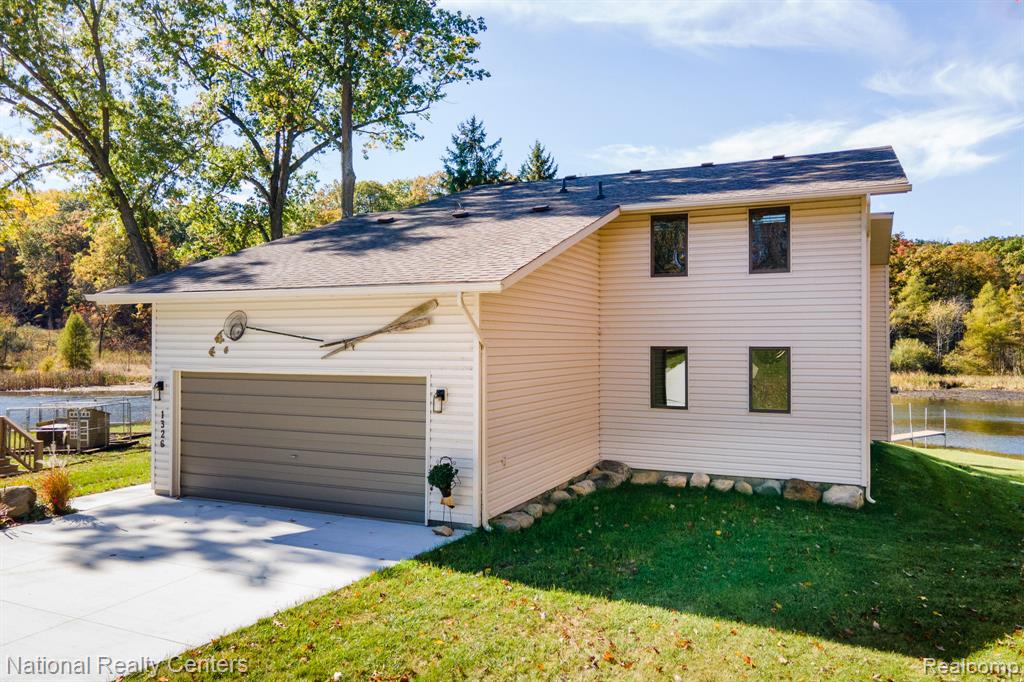1326 Circle Drive, Metamora, MI 48455 — Photo 5