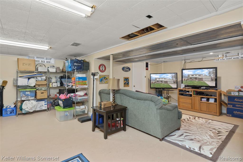 447 Antoinette Drive, Rochester Hills, MI 48309 — Photo 58
