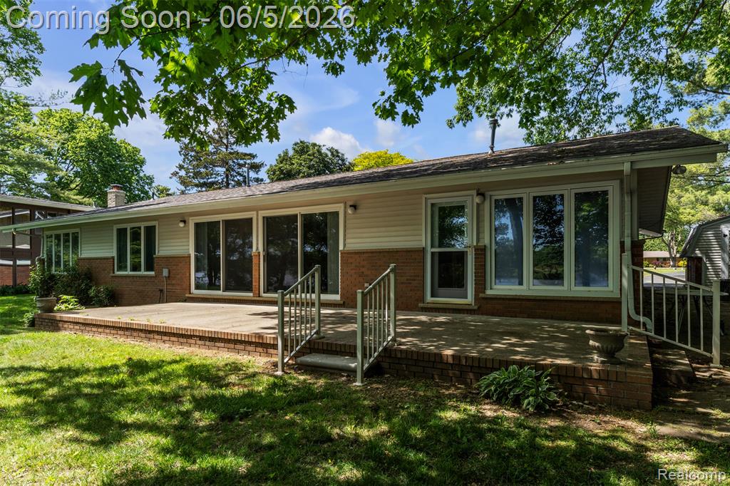 47435 N Shore Drive, Belleville, MI 48111 — Photo 47