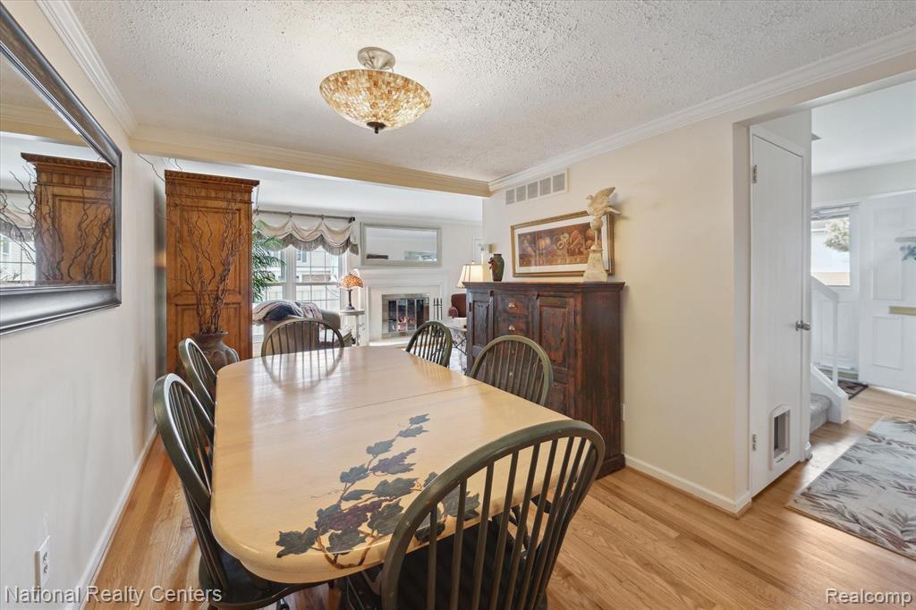 21336 E GLEN HAVEN Circle, Northville, MI 48167 — Photo 7