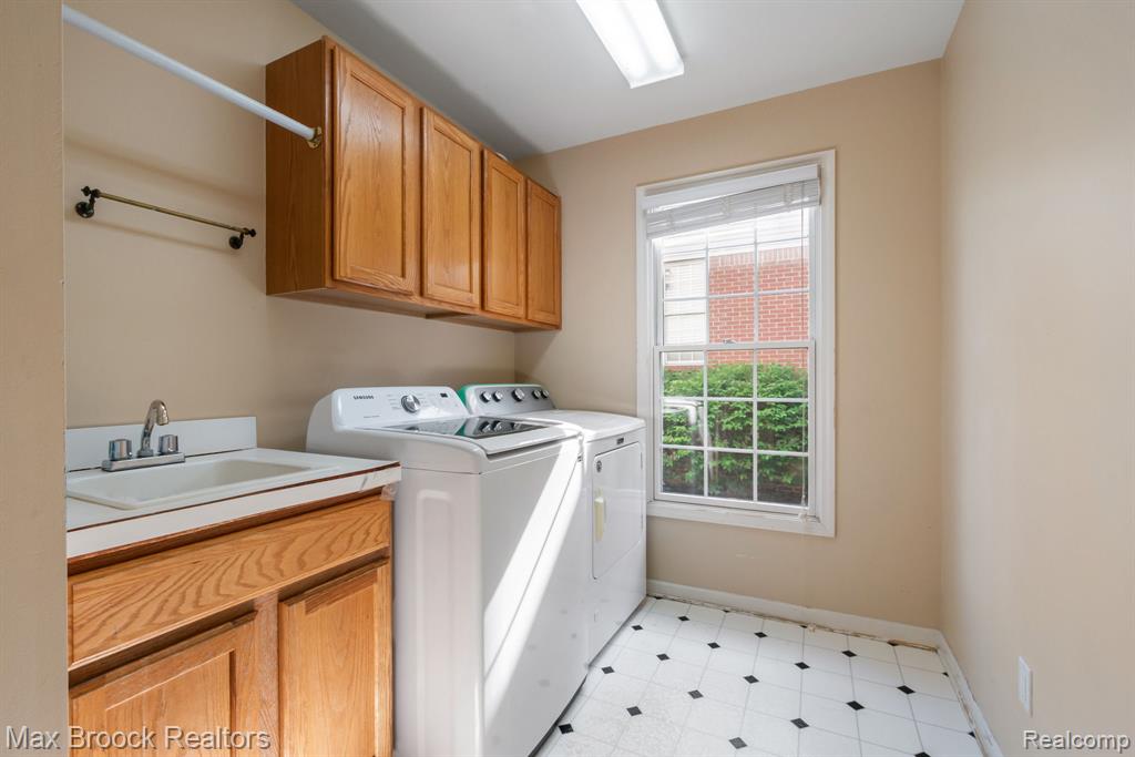 7657 Windgate Circle, West Bloomfield, MI 48323 — Photo 26