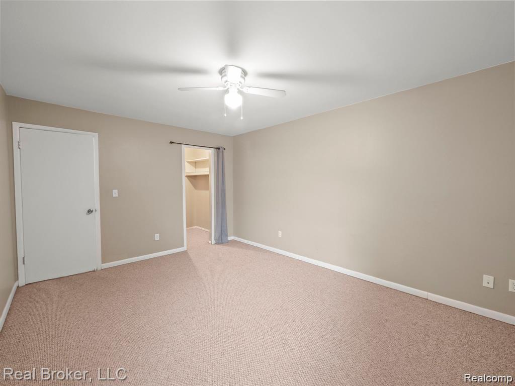 4905 Crooks Road, Royal Oak, MI 48073 — Photo 12