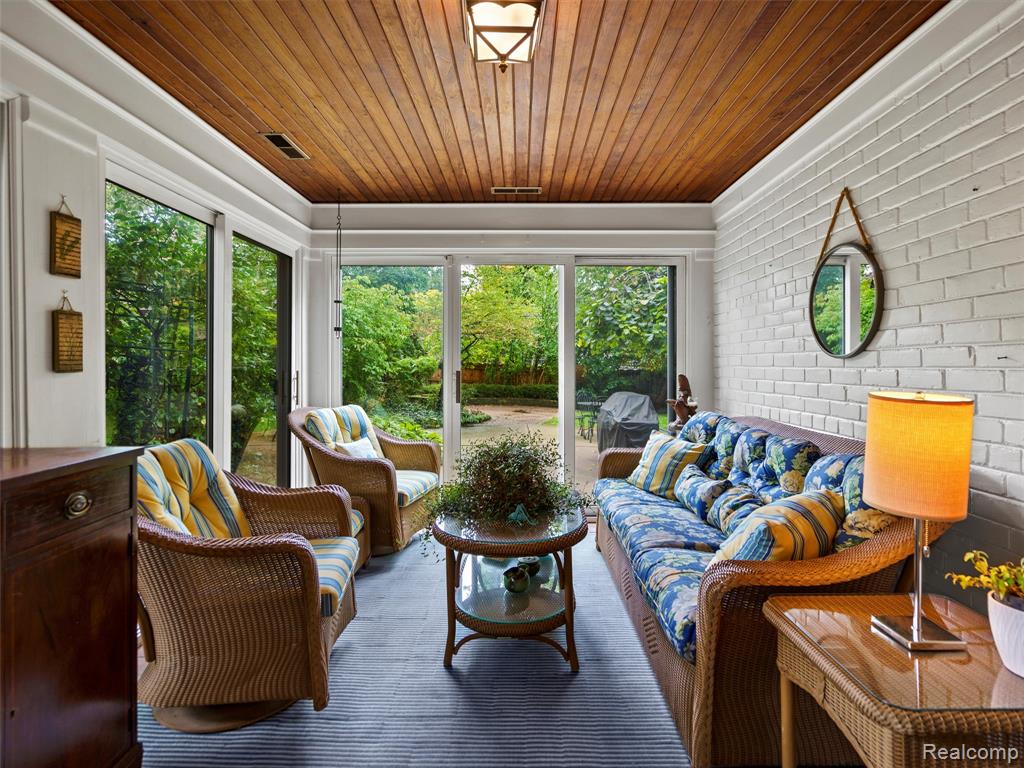 683 Lincoln Road, Grosse Pointe, MI 48230 — Photo 22