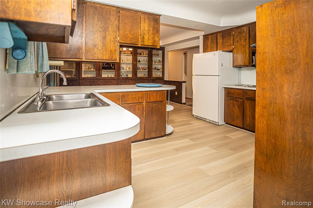 3651 Chicago Road, Warren, MI 48092 — Photo 17