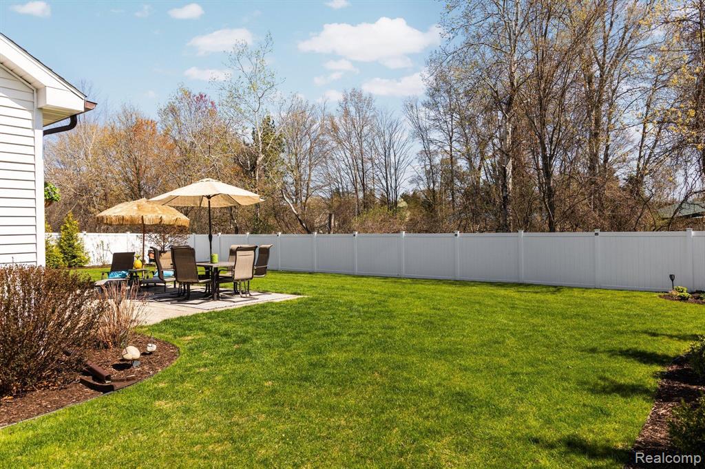 5310 FALCON Way, Midland, MI 48642 — Photo 56