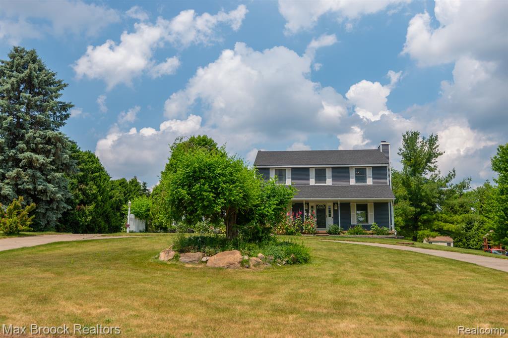 54320 BELCREST Drive, Milford, MI 48381 — Photo 3