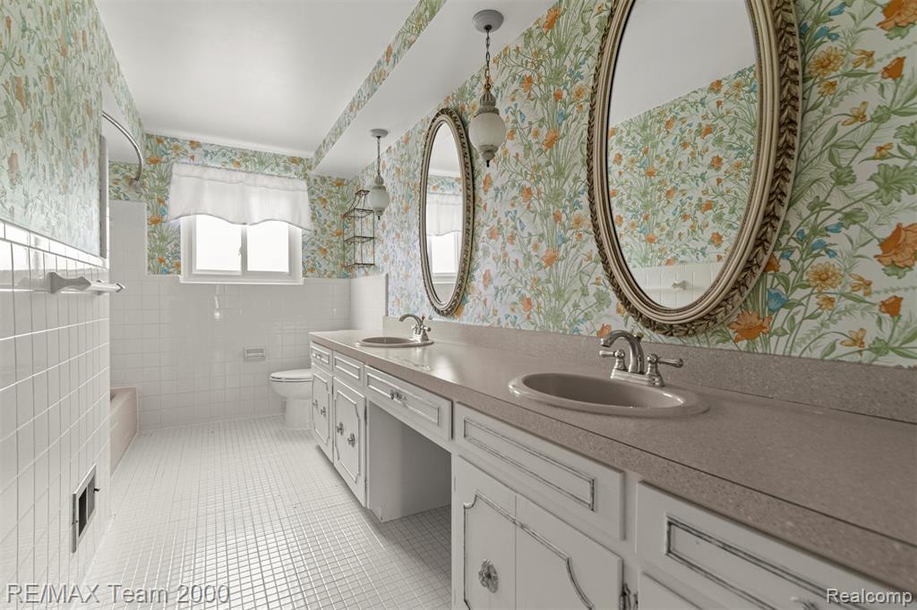741 Briarcliff Drive, Grosse Pointe Woods, MI 48236 — Photo 43