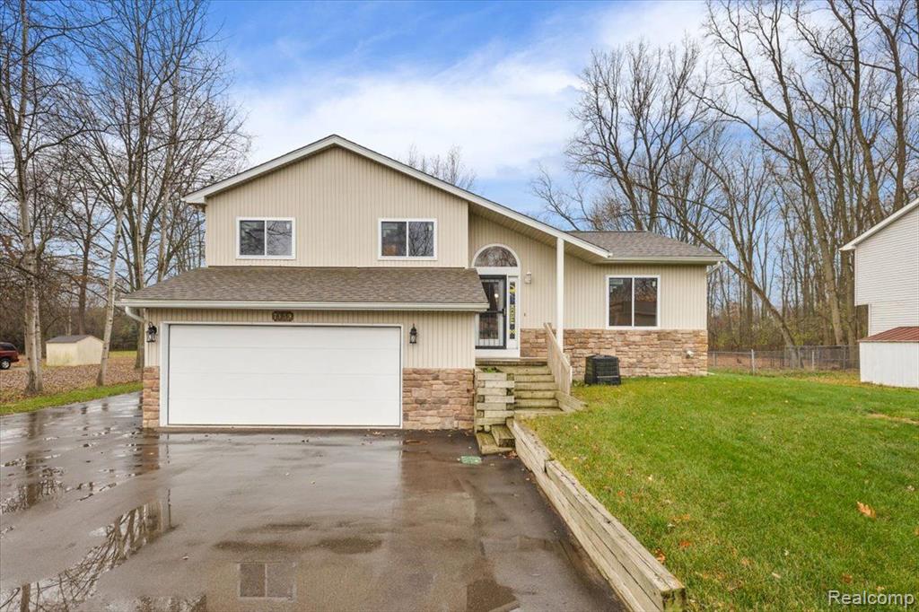 7139 Redmond Street, Waterford, MI 48327 — Photo 2